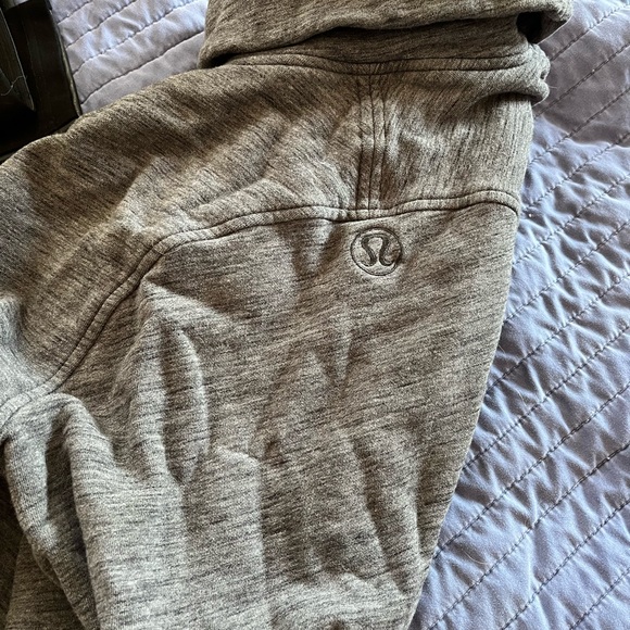 Lululemon Sweatshirt - Picture 3 of 3